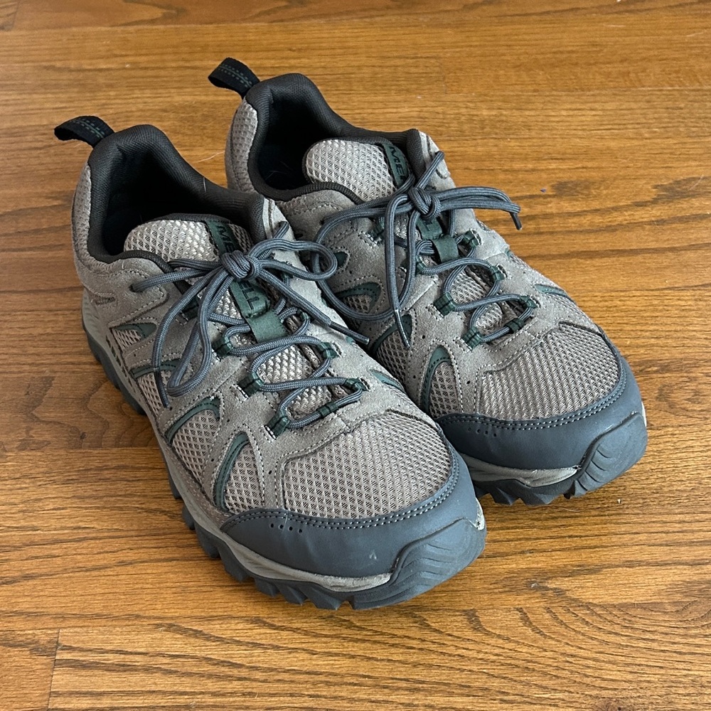 Merrell Hiking Boots/Shoes size 11